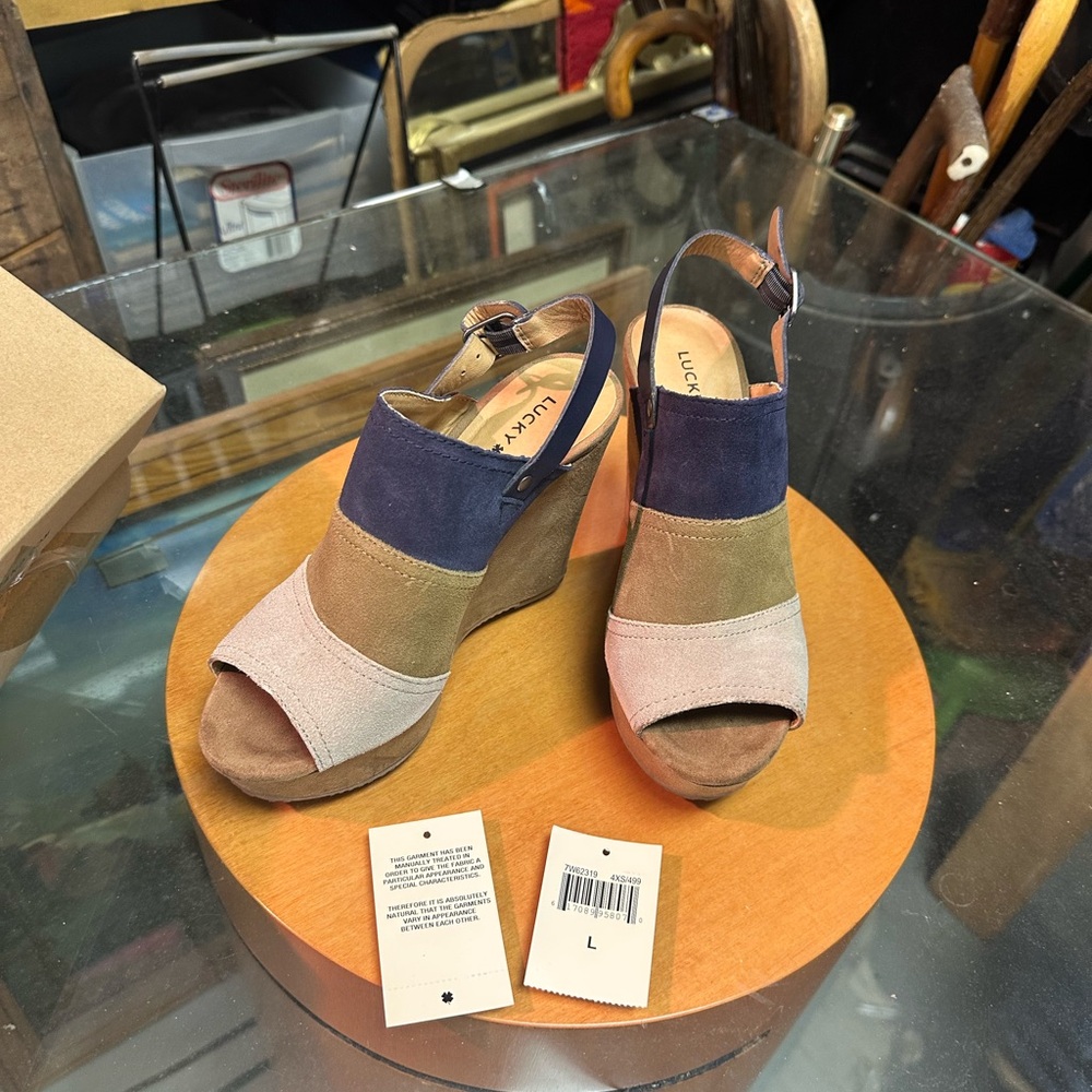 Lucky Brand Women's Blue and Tan Wedge Sandals